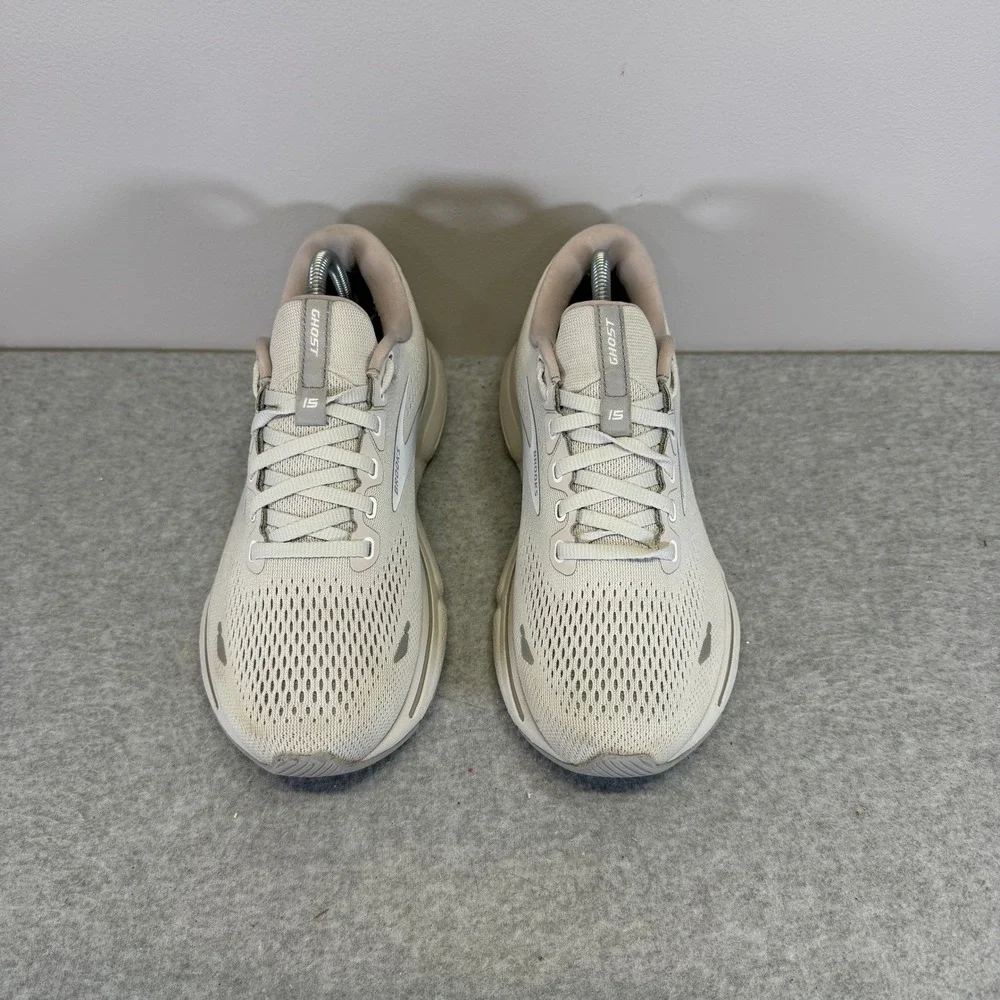 Brooks Ghost 15 Womens Shoes Size 7.5 Grey & White Running Sneakers 1203801B112